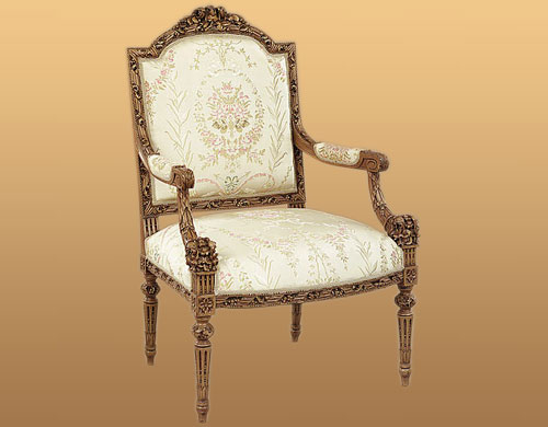 Резное кресло из бука в стиле французского классицизма эпохи Людовика XVI
